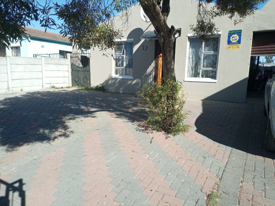 2 Bedroom Property for Sale in Fountain Village Western Cape